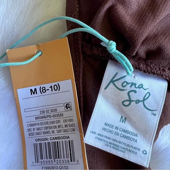 Kona Sol Bralette Bikini Top -
Mulberry Brown Size M (8-10) NWT - Picture 14 of 16